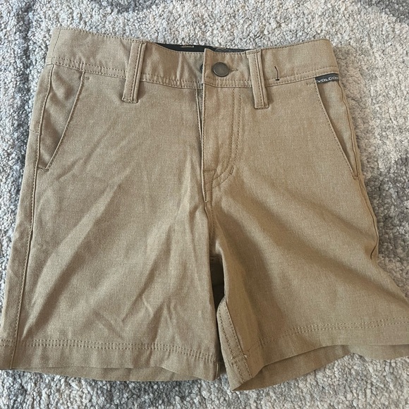 Volcom, quick dry shorts - Picture 1 of 3